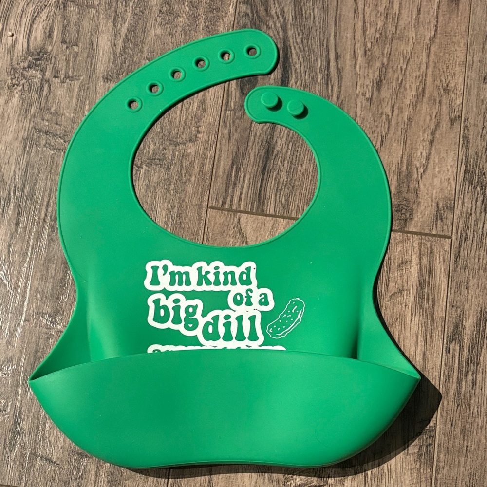 Green Silicone Baby Bib with Catch-All Pocket - "I'm Kind of a Big Dill"